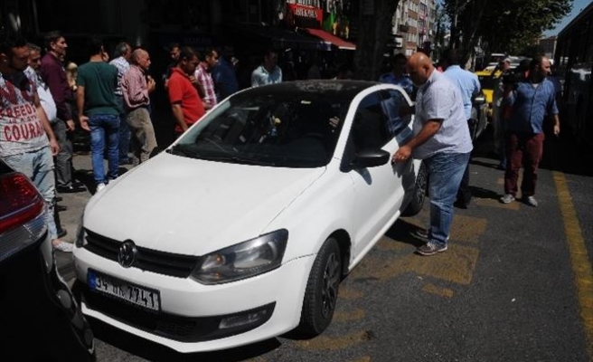 İtfaiye Otomobilde Mahsur Kalan Kadını Böyle Kurtardı