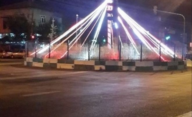 Düzağaç Belde Belediyesi Yolcuları “Ay-yıldız”lı Işıklandırma İle Karşılıyor