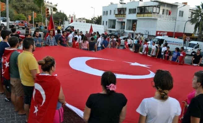 Datça’da Binlerce Kişi Terörü Protesto Etti