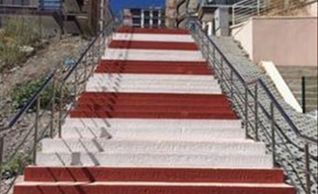 Keçiören’in Merdivenli Yolları Da Renkli