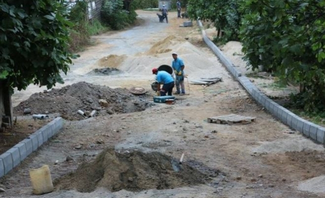 Akçakoca’da Santral Caddesi Ve Uysal Sokakta Yol Çalışmalarına Başlandı