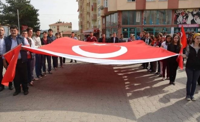 Devrekani Ülkü Ocaklarından “Şehite Saygı Teröre Lanet” Yürüyüşü