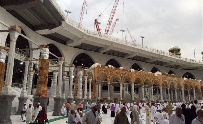Kabe’deki Osmanlı Revakları Yerlerine Monte Ediliyor