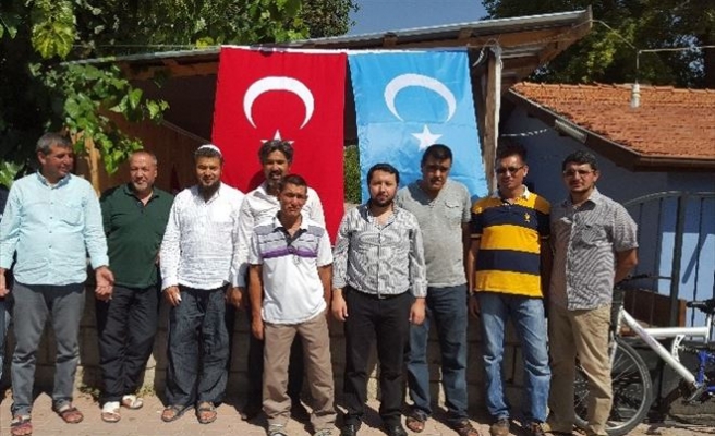 Doğu Türkistanlılar Şehitler İçin Hatim Okuyarak Dua Etti