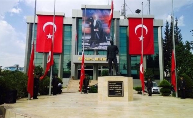 Reyhanlı Belediyesi’nden 1000 Bayrak