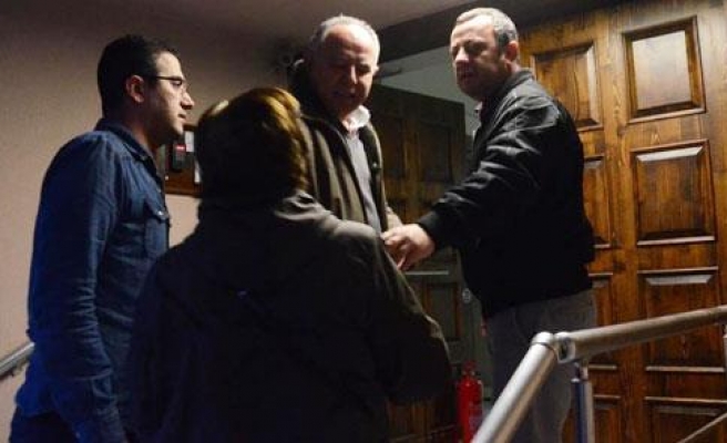İZMİRDE İHALE OPERASYONU: 25 GÖZALTI