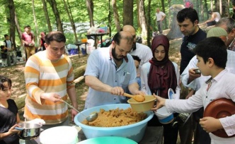 İSTANBULDAKİ KARBASANLILARI BULUŞTURAN PİKNİK