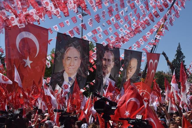 MHP UŞAK MİTİNGİ