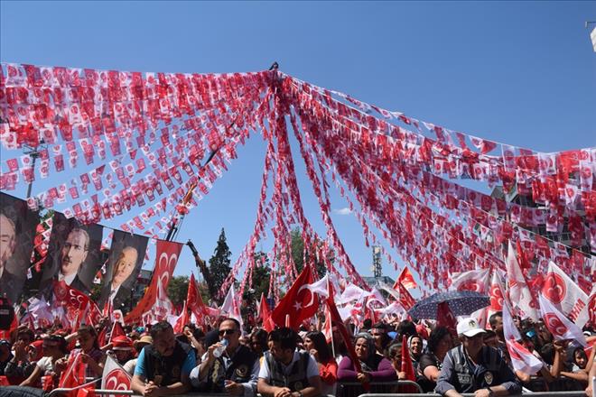 MHP UŞAK MİTİNGİ