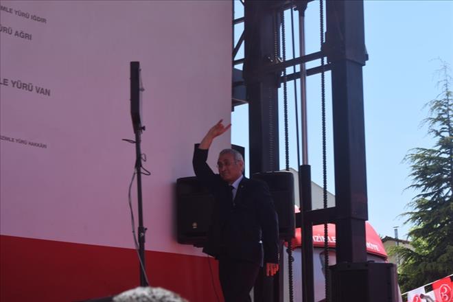 MHP UŞAK MİTİNGİ