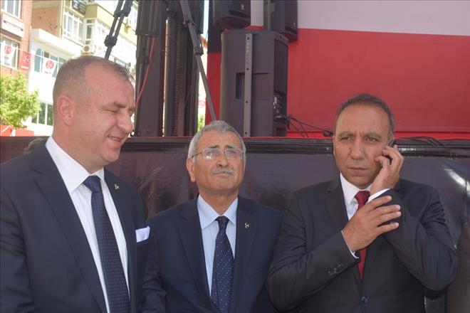 MHP UŞAK MİTİNGİ