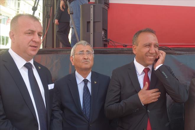 MHP UŞAK MİTİNGİ
