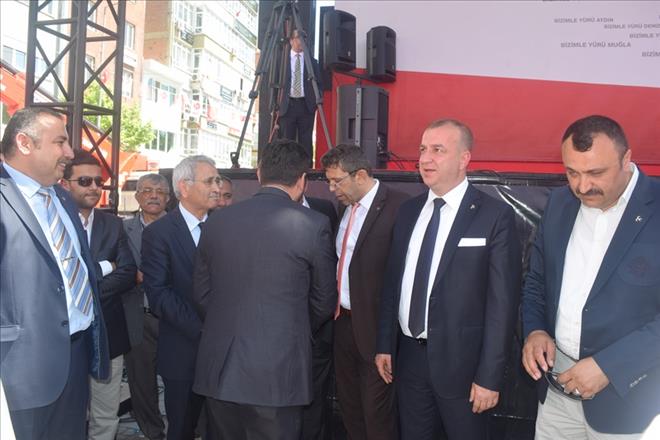 MHP UŞAK MİTİNGİ
