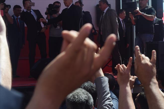 MHP UŞAK MİTİNGİ