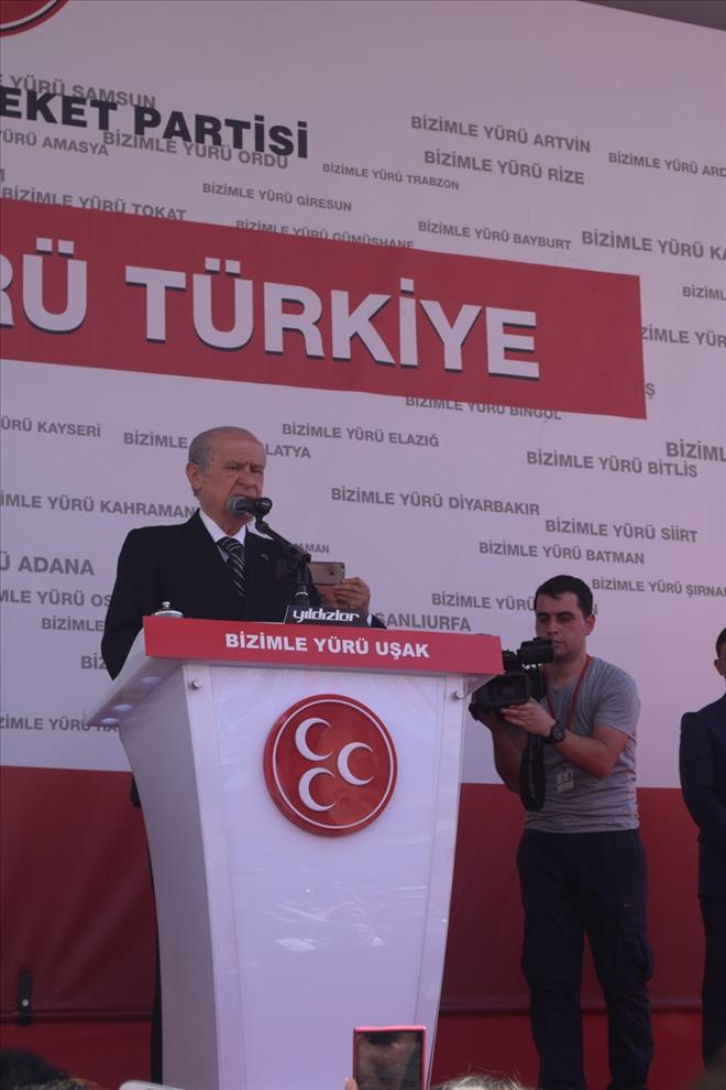 MHP UŞAK MİTİNGİ