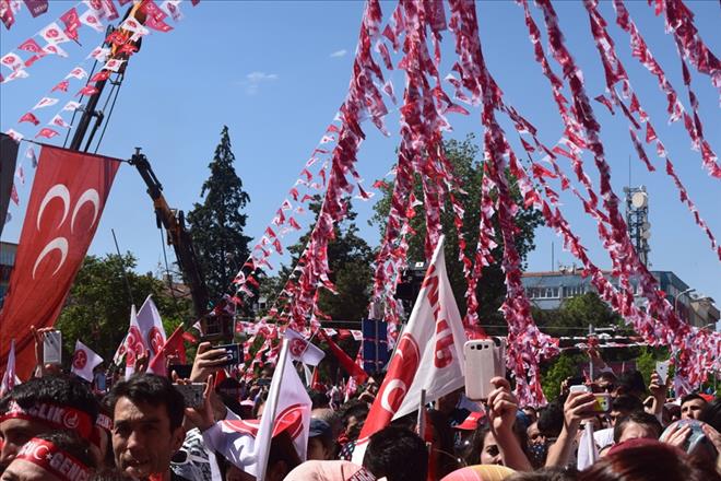 MHP UŞAK MİTİNGİ