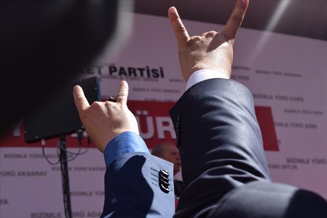 MHP UŞAK MİTİNGİ