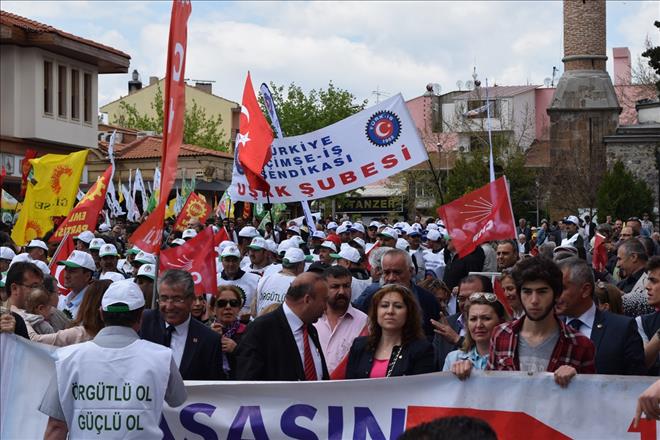UŞAK`TA 1 MAYIS KUTLAMALARI