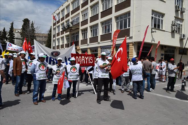 UŞAK`TA 1 MAYIS KUTLAMALARI