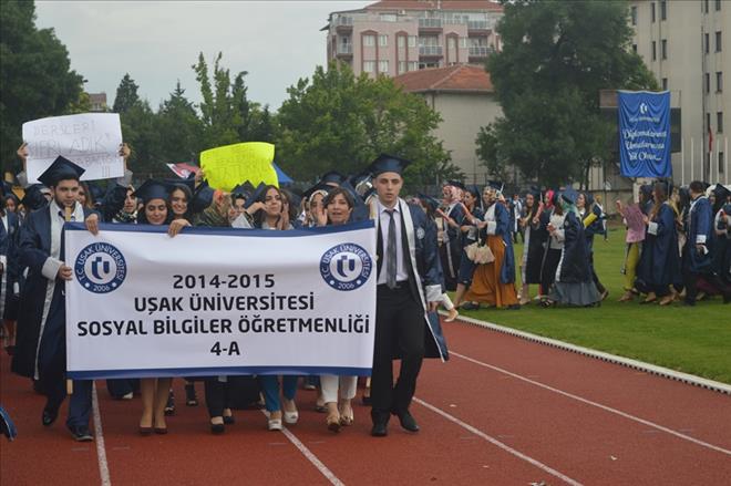 UŞAK ÜNİVERSİTESİNDE MEZUNİYET COŞKUSU