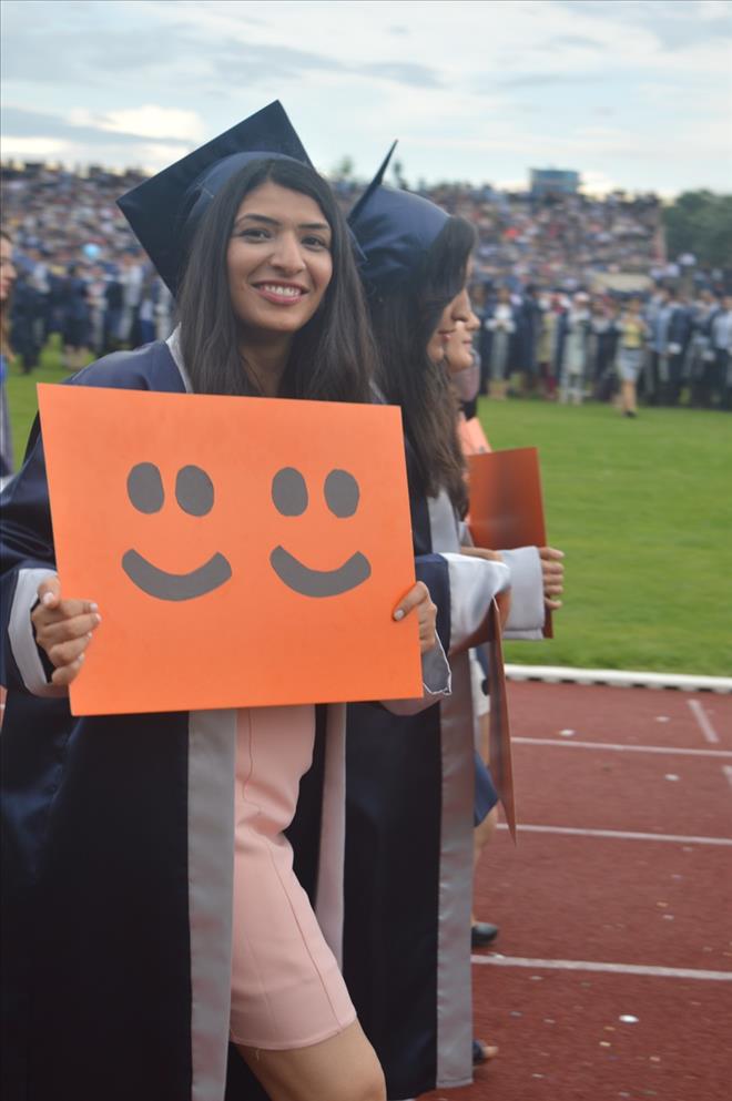 UŞAK ÜNİVERSİTESİNDE MEZUNİYET COŞKUSU