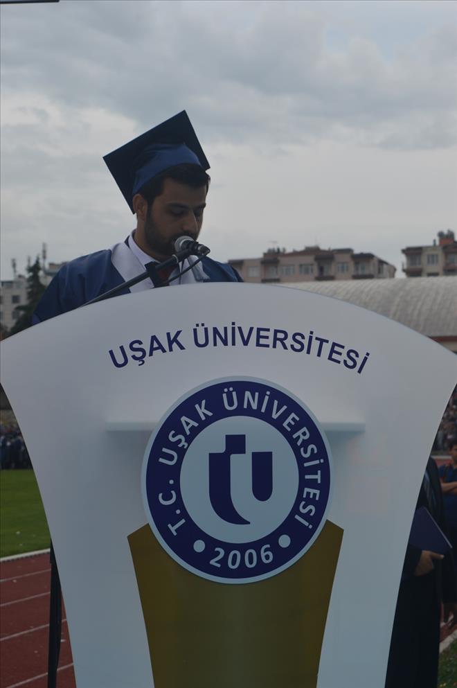 UŞAK ÜNİVERSİTESİNDE MEZUNİYET COŞKUSU