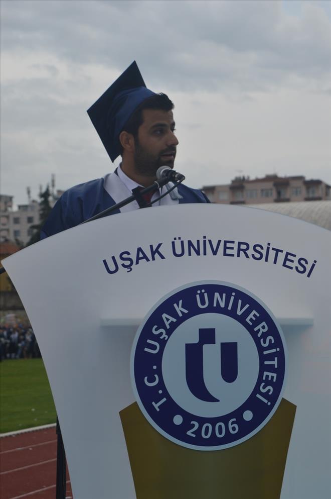 UŞAK ÜNİVERSİTESİNDE MEZUNİYET COŞKUSU