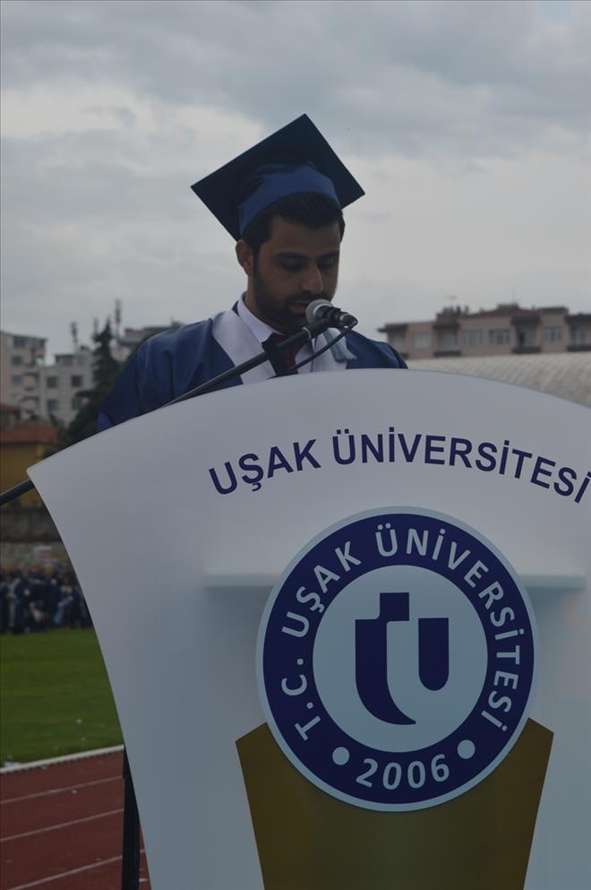UŞAK ÜNİVERSİTESİNDE MEZUNİYET COŞKUSU