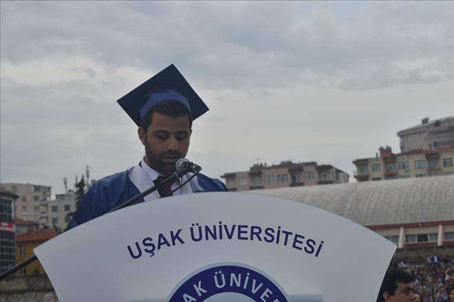 UŞAK ÜNİVERSİTESİNDE MEZUNİYET COŞKUSU