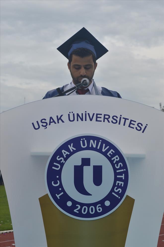 UŞAK ÜNİVERSİTESİNDE MEZUNİYET COŞKUSU