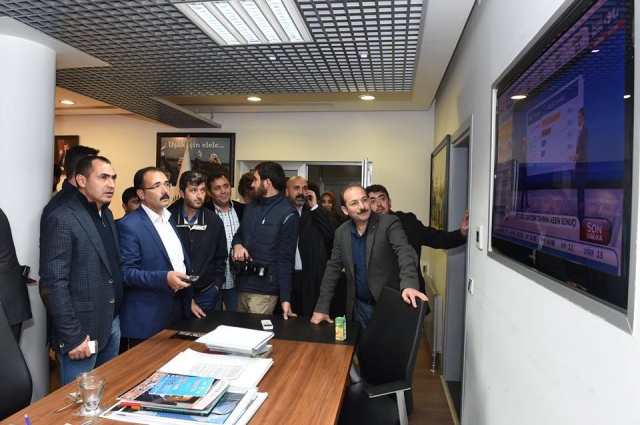 UŞAK AK PARTİ'DE BÜYÜK COŞKU