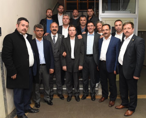UŞAK AK PARTİ'DE BÜYÜK COŞKU