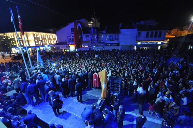 UŞAK AK PARTİ'DE BÜYÜK COŞKU