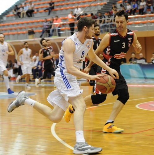 İstanbul Büyükşehir Belediyespor: 88 - Muratbey Uşak Sportif: 95