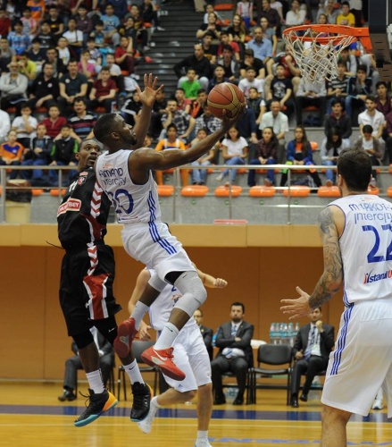 İstanbul Büyükşehir Belediyespor: 88 - Muratbey Uşak Sportif: 95