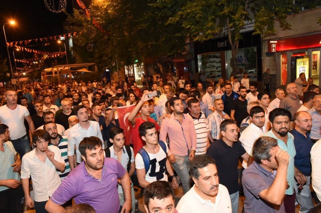 UŞAKLILAR DARBECİLERE KARŞI TEK YÜREK OLDU