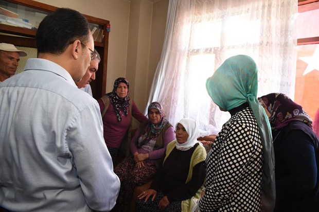 ŞEHİT POLİSİMİZİ SON YOLCULUĞUNA ON BİNLER UĞURLADI