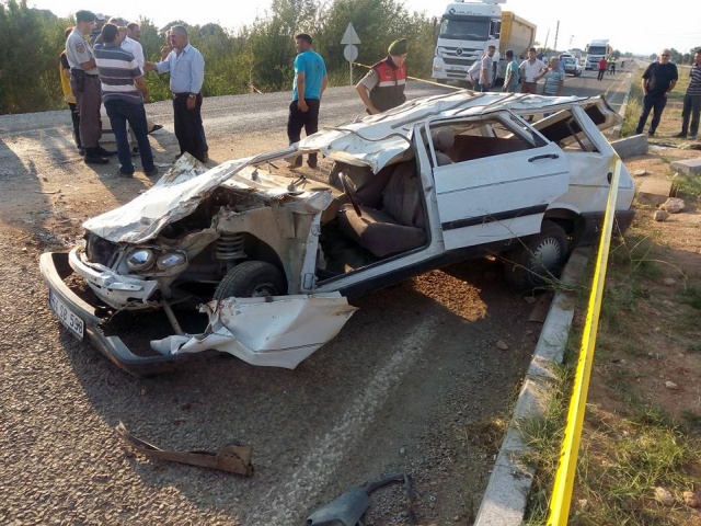 SİVASLI'DA KAZA 1 ÖLÜ 3 YARALI