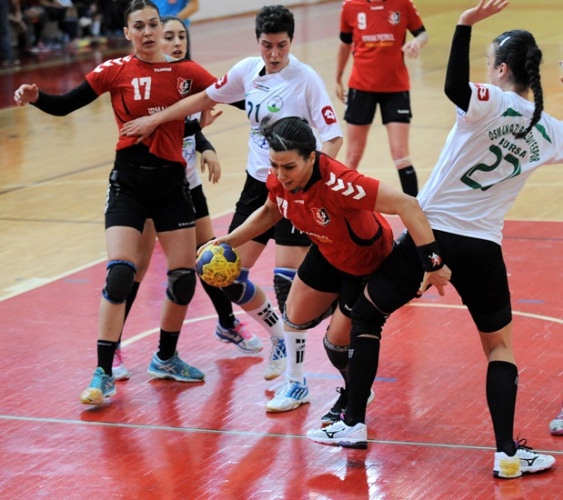 Genç Uşakspor: 32 - Bursa Osmangazi Belediyespor: 31