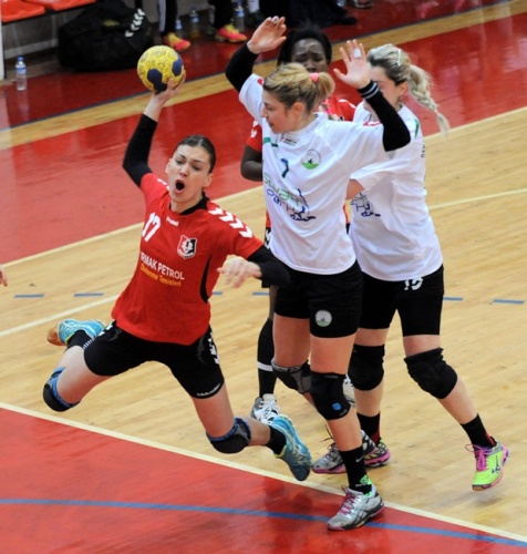 Genç Uşakspor: 32 - Bursa Osmangazi Belediyespor: 31