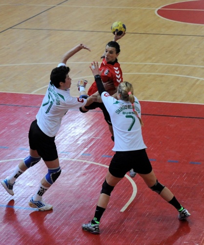 Genç Uşakspor: 32 - Bursa Osmangazi Belediyespor: 31