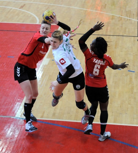 Genç Uşakspor: 32 - Bursa Osmangazi Belediyespor: 31