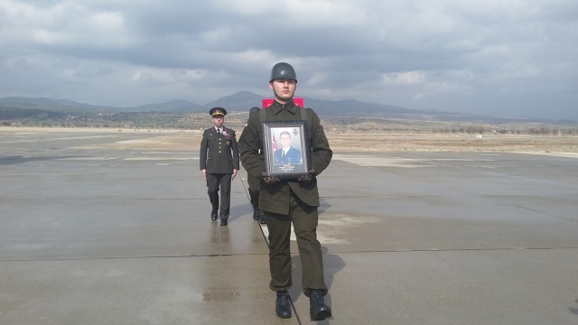 UŞAK ŞEHİDİNİ UĞURLUYOR