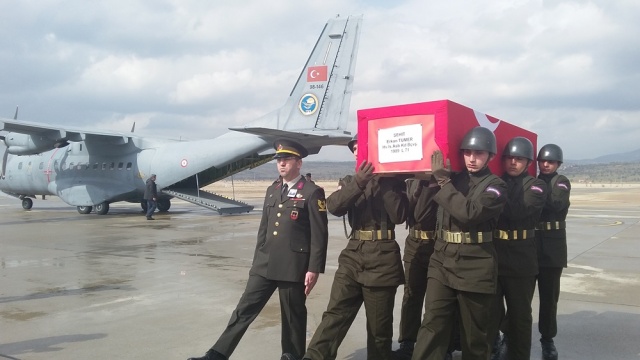 UŞAK ŞEHİDİNİ UĞURLUYOR