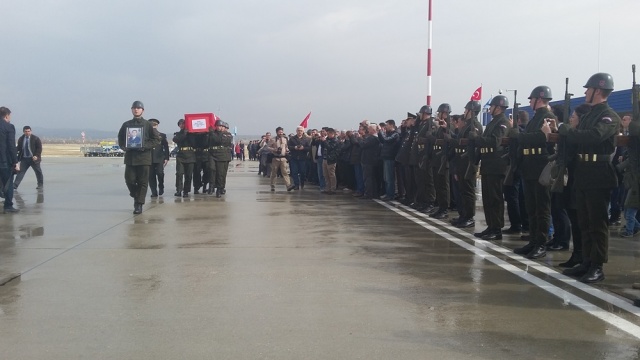 UŞAK ŞEHİDİNİ UĞURLUYOR