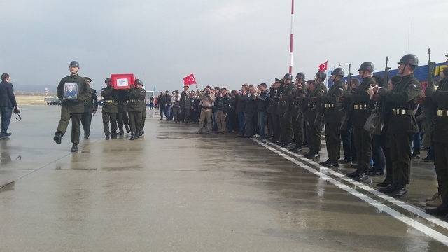 UŞAK ŞEHİDİNİ UĞURLUYOR