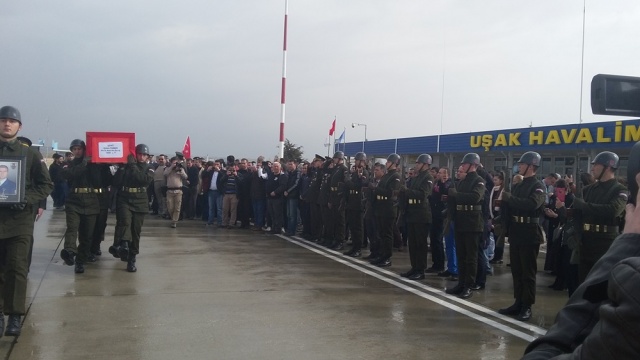 UŞAK ŞEHİDİNİ UĞURLUYOR