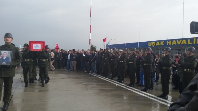 UŞAK ŞEHİDİNİ UĞURLUYOR