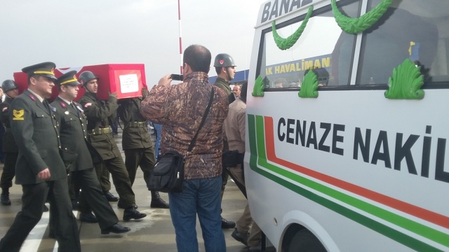 UŞAK ŞEHİDİNİ UĞURLUYOR