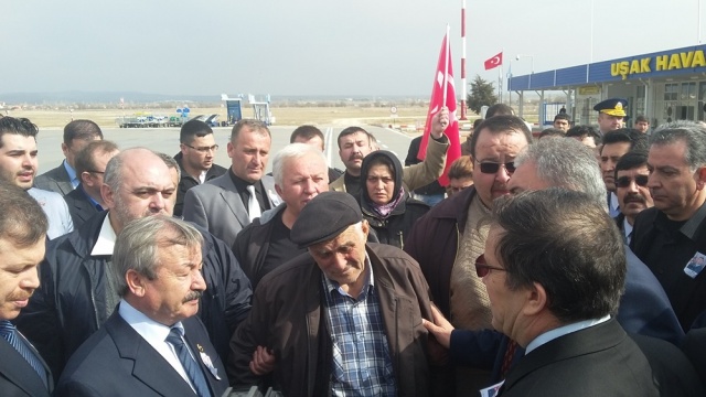 UŞAK ŞEHİDİNİ UĞURLUYOR